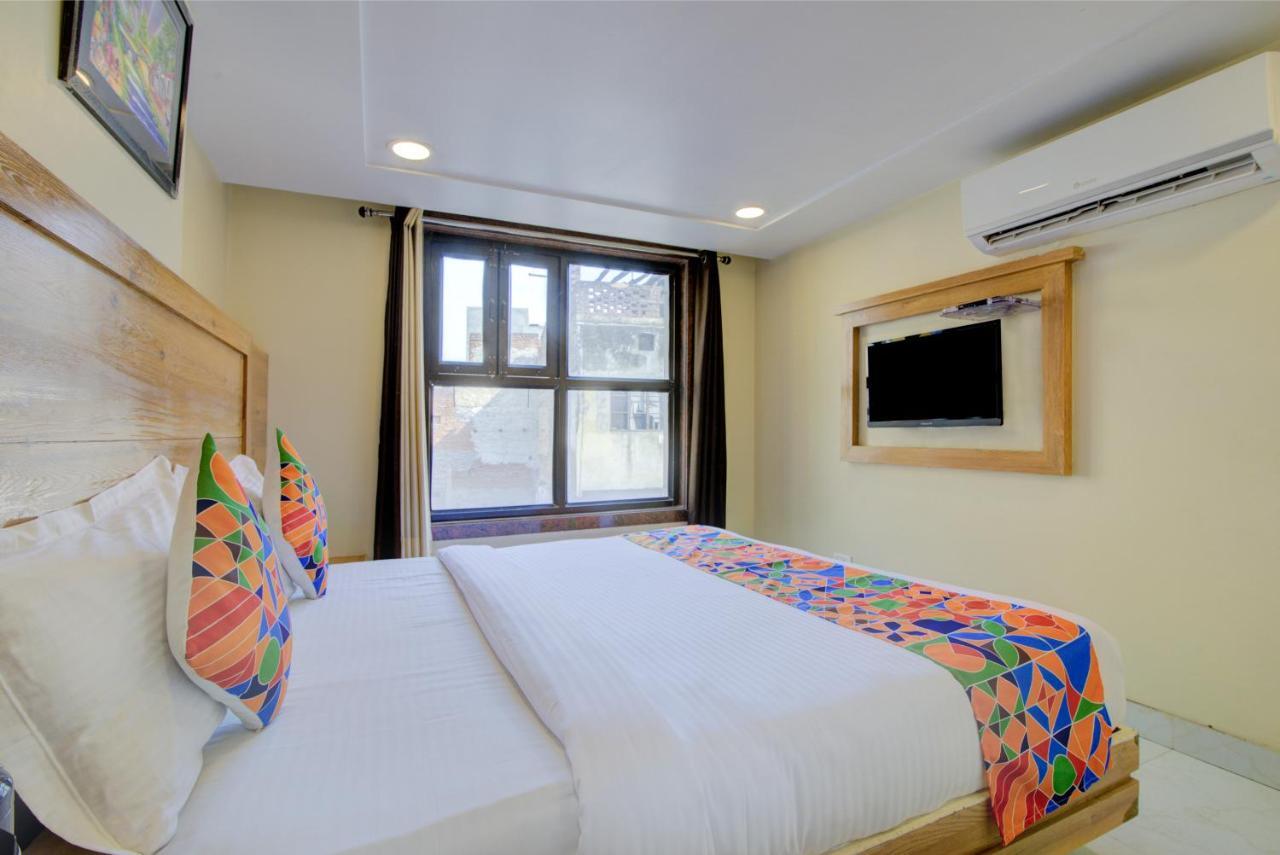 Hotel Kaushal Palace Нью-Дели Экстерьер фото